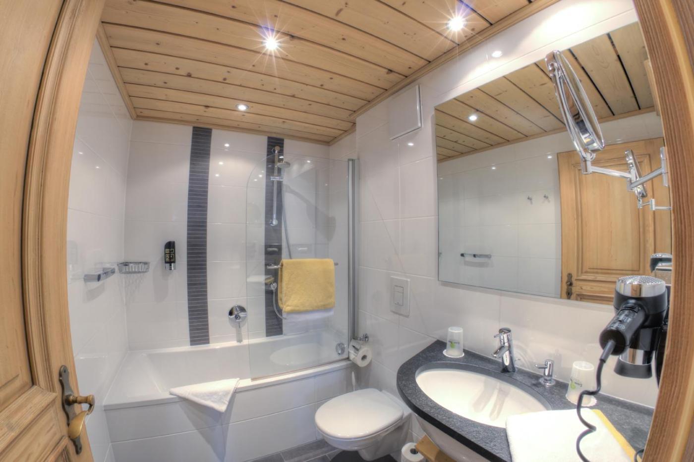Gruener Baum Hotel 3*